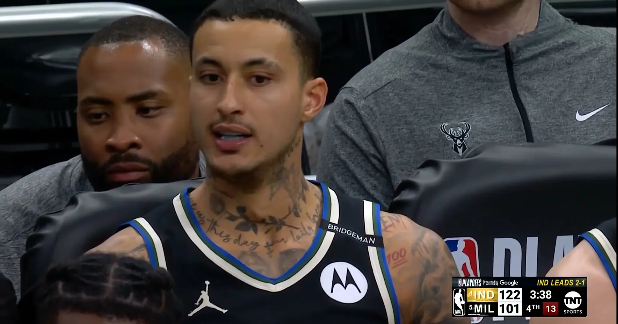 开云体育下载-包含雄鹿完胜掘金，凯尔·库兹马绝境逆转的词条