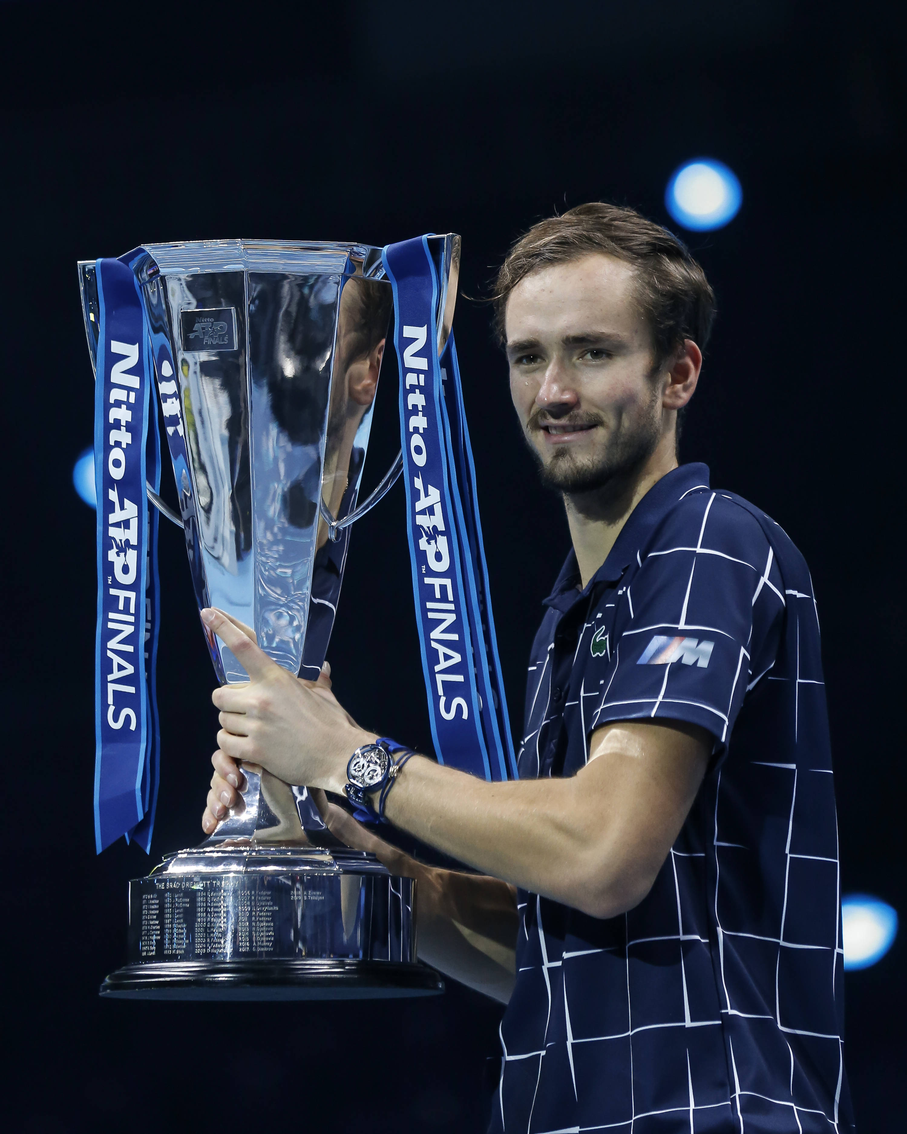 开云足球直播-德国网球队横扫世界网球队，梅德韦杰夫爆发神勇的简单介绍