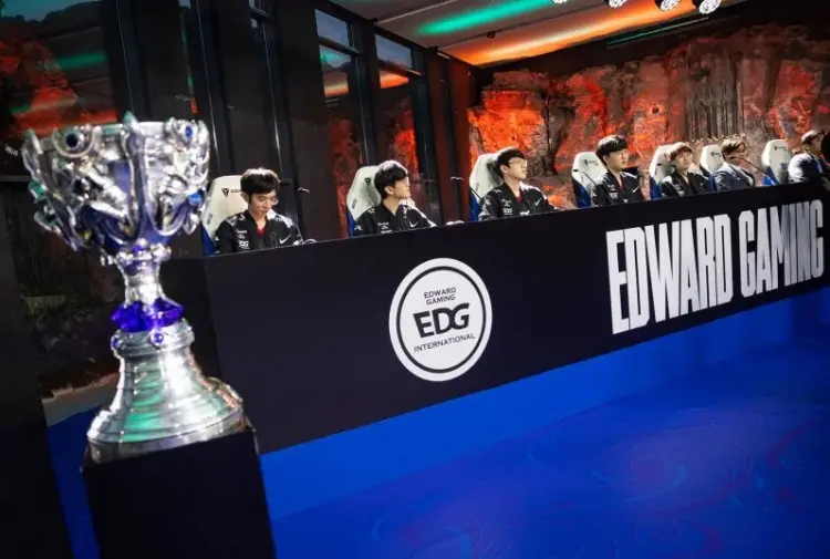 开云体育直播-BDS血洗EDG，ShowMaker统治全场的简单介绍