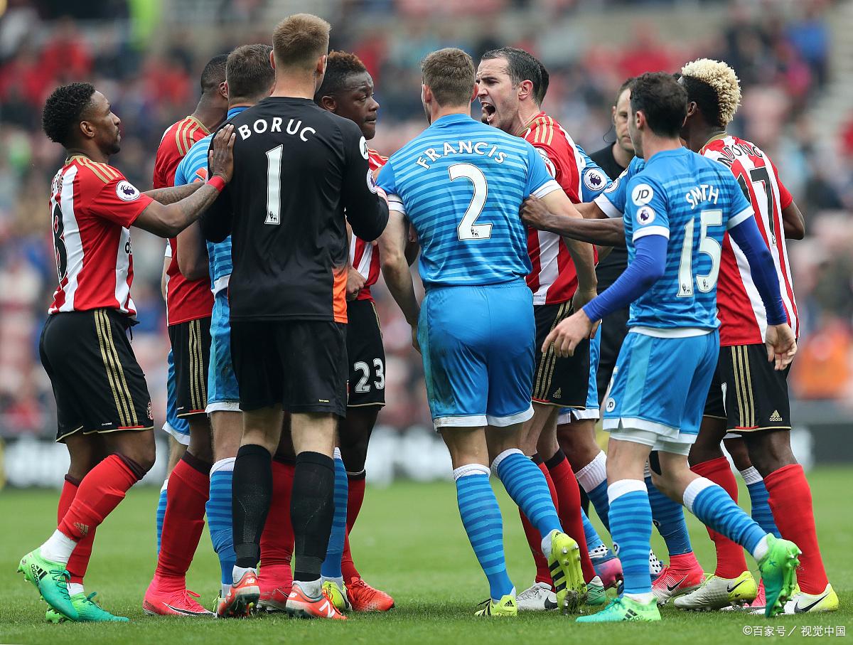 利兹联客场大胜，取得联赛亚军一步之遥的简单介绍