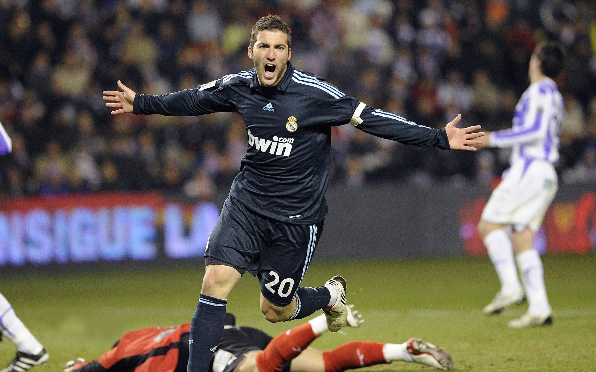 开云体育APP下载-拜仁对阵哥伦比亚，罗德里戈表现堪称教科书